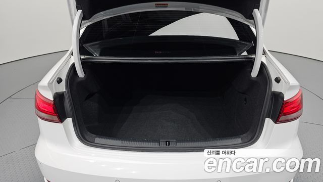 Audi A3 2018 — photo 26