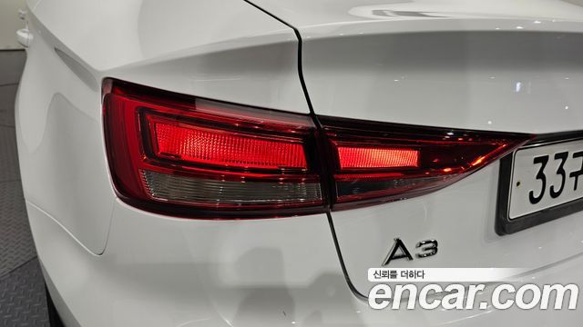 Audi A3 2018 — photo 9