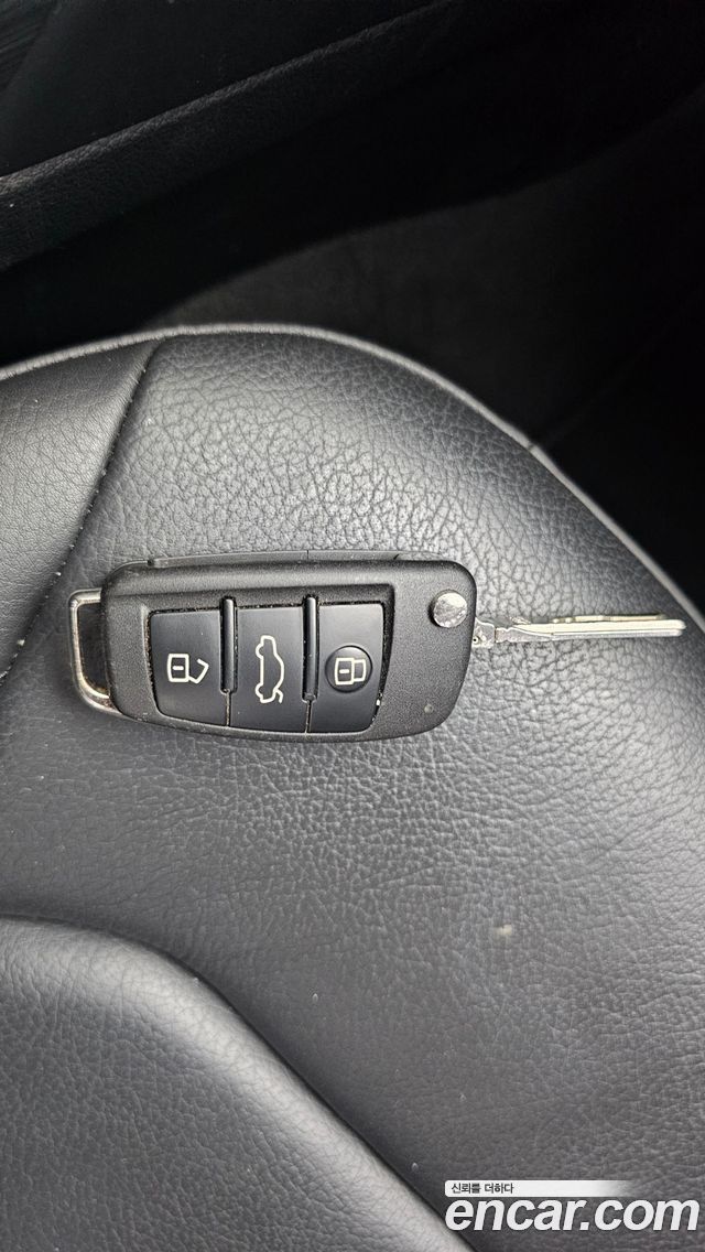 Audi A3 2018 — photo 31