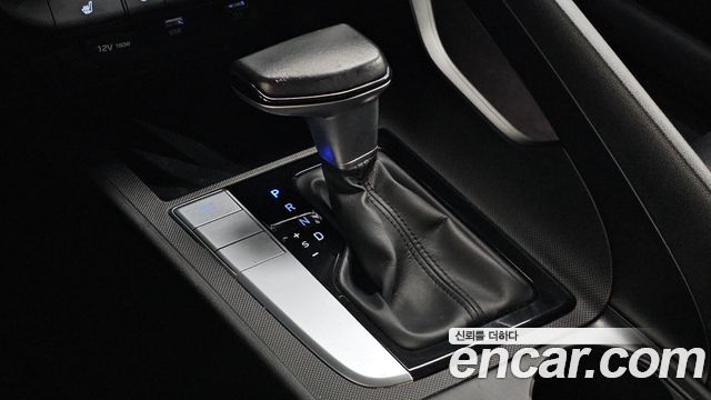 Hyundai AVANTE 2021 — photo 12
