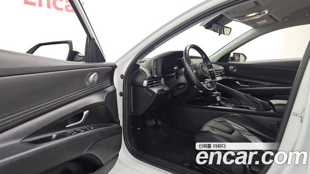 Hyundai AVANTE 2021 — photo 13