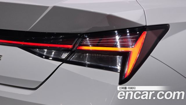 Hyundai AVANTE 2021 — photo 9
