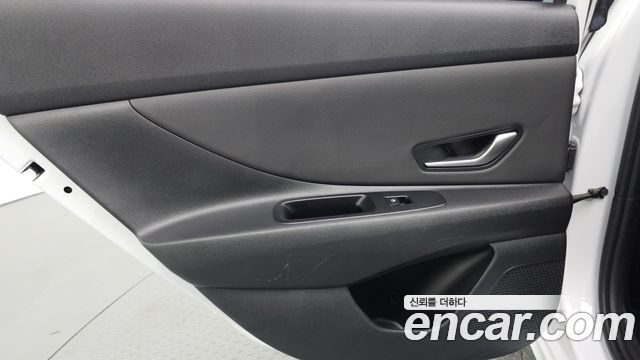 Hyundai AVANTE 2021 — photo 15