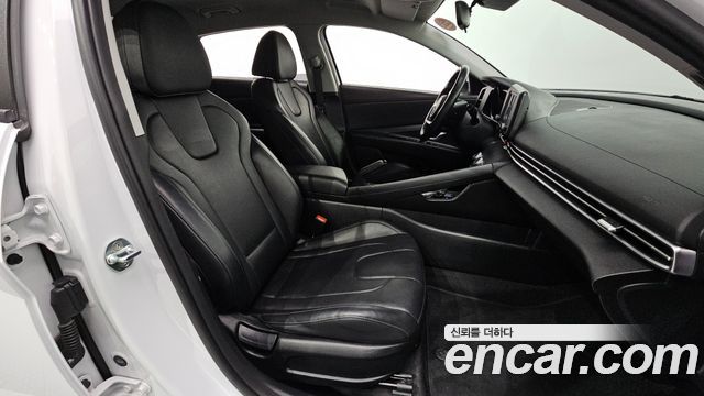 Hyundai AVANTE 2021 — photo 16