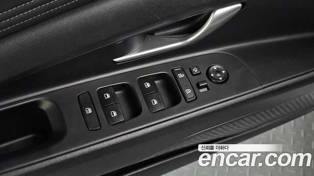 Hyundai AVANTE 2021 — photo 32