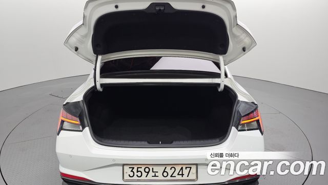 Hyundai AVANTE 2021 — photo 33