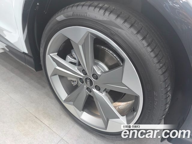 Audi Q4 e-tron 2026 — photo 5