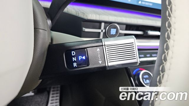 Hyundai Santafe 2025 — photo 12