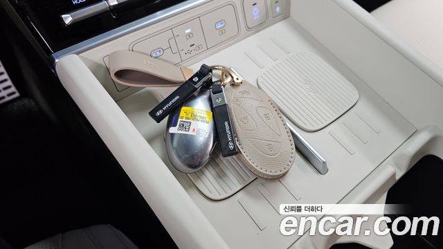 Hyundai Santafe 2025 — photo 16