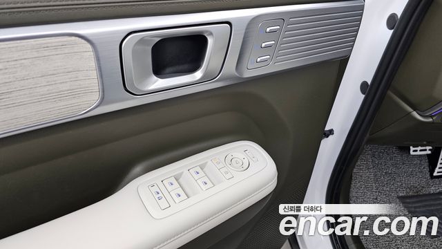 Hyundai Santafe 2025 — photo 30