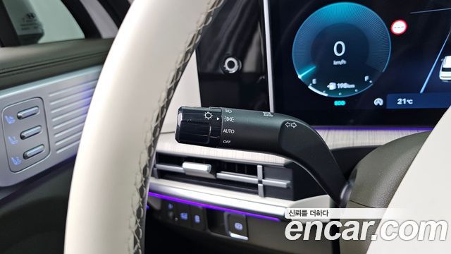 Hyundai Santafe 2025 — photo 36