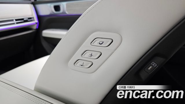 Hyundai Santafe 2025 — photo 37