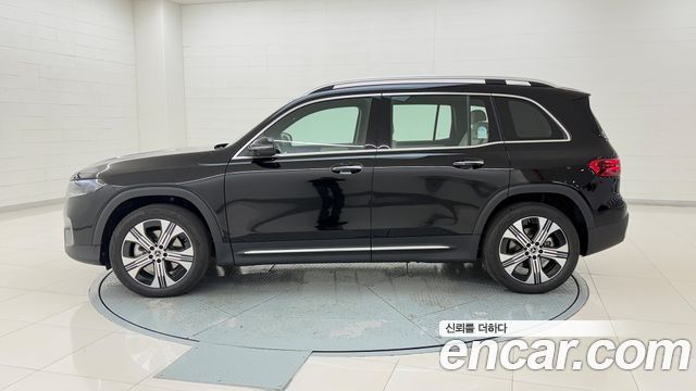 Mercedes-Benz EQB 2026 — photo 2
