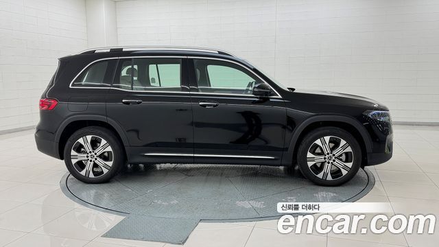 Mercedes-Benz EQB 2026 — photo 4