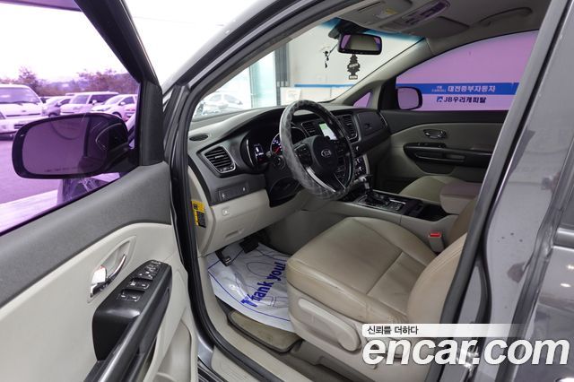 Kia Canival 2018 — photo 6