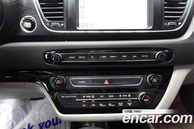 Kia Canival 2018 — photo 11