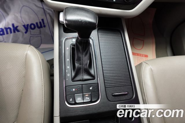 Kia Canival 2018 — photo 12