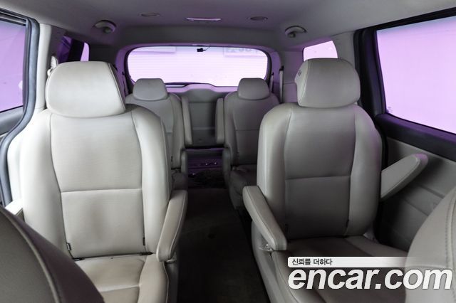 Kia Canival 2018 — photo 14