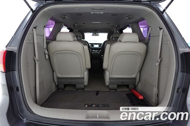 Kia Canival 2018 — photo 15