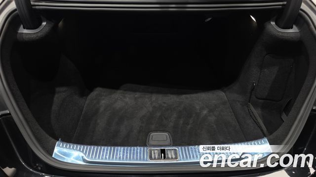 Mercedes-Benz S-Class 2022 — photo 26