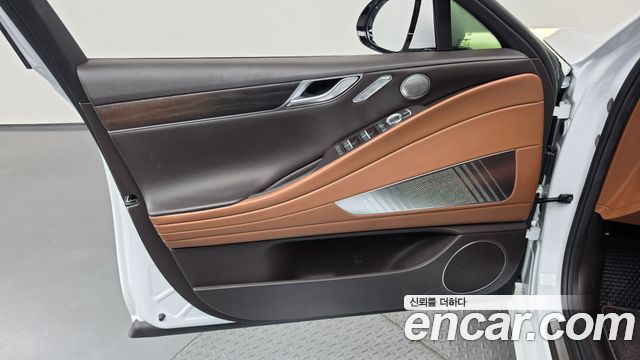 Genesis G80 2022 — photo 14