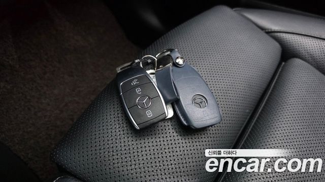 Mercedes-Benz EQA 2022 — photo 21