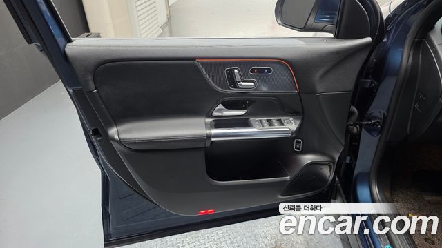 Mercedes-Benz EQA 2022 — photo 14