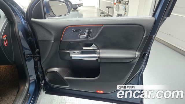Mercedes-Benz EQA 2022 — photo 15