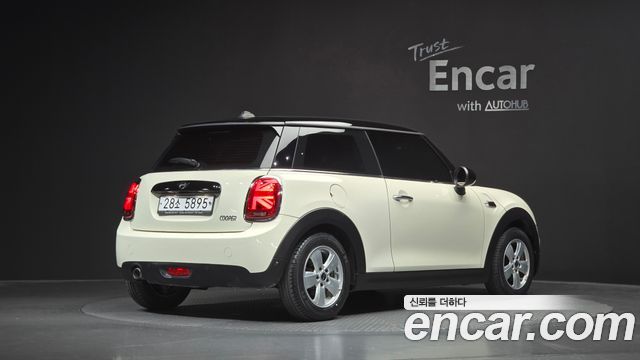 Mini Cooper 2019 — photo 2