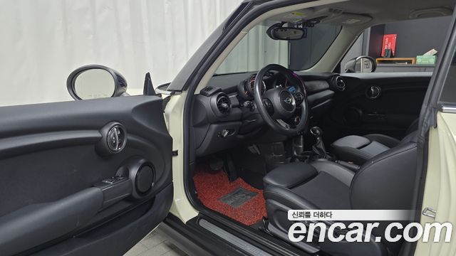 Mini Cooper 2019 — photo 13