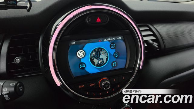 Mini Cooper 2019 — photo 19