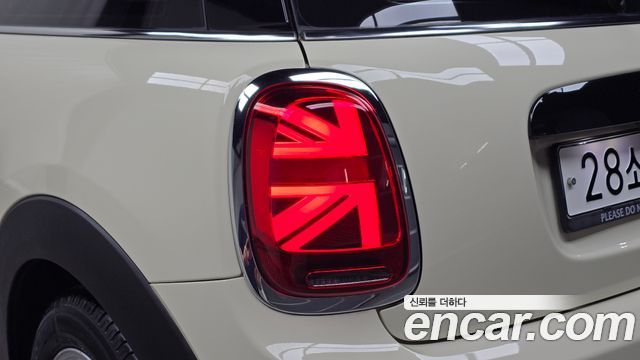 Mini Cooper 2019 — photo 9