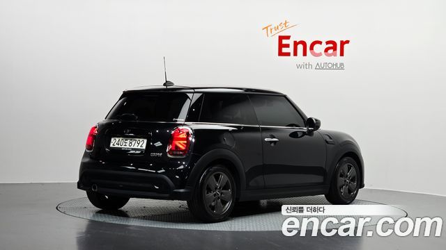Mini Cooper 2023 — photo 2