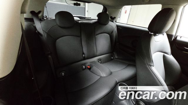 Mini Cooper 2023 — photo 17