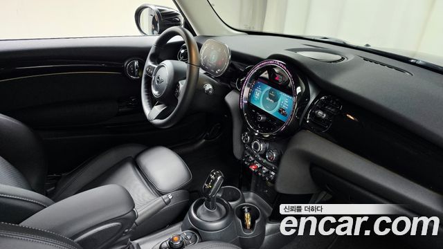 Mini Cooper 2023 — photo 26