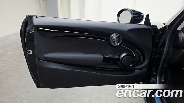 Mini Cooper 2023 — photo 14