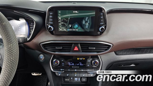 Hyundai Santafe 2019 — photo 18