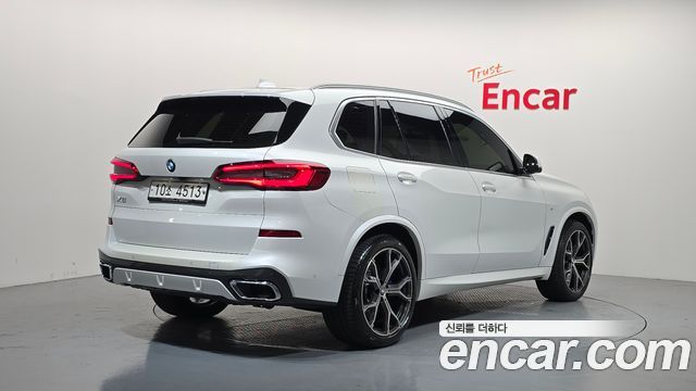 BMW X5 2019 — photo 2