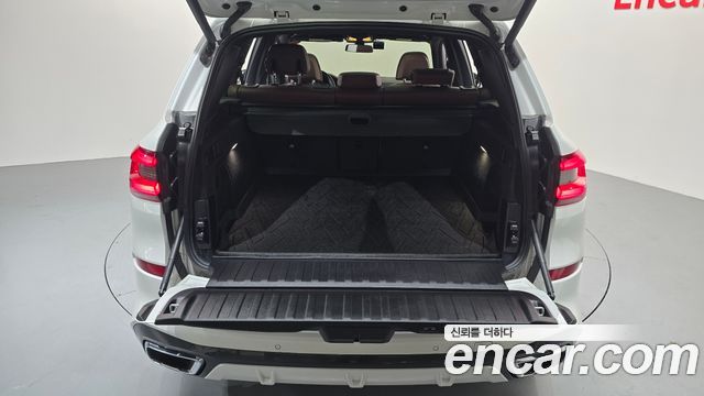 BMW X5 2019 — photo 23