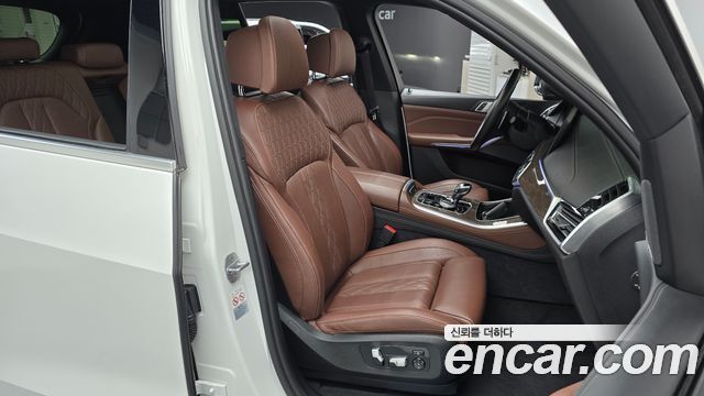 BMW X5 2019 — photo 16
