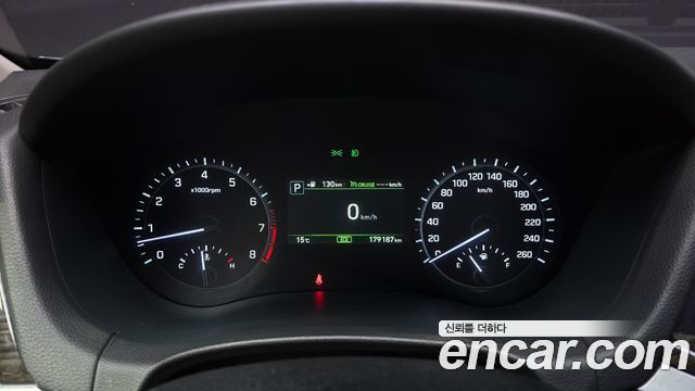 Genesis G80 2017 — photo 11