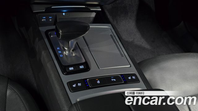 Genesis G80 2017 — photo 12