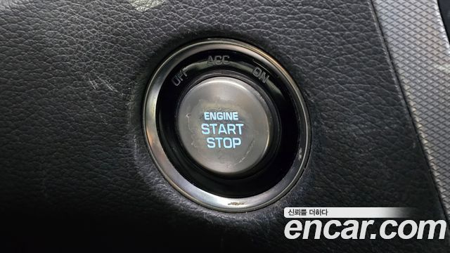 Genesis G80 2017 — photo 20