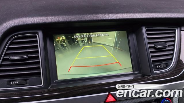 Genesis G80 2017 — photo 23