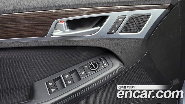 Genesis G80 2017 — photo 26