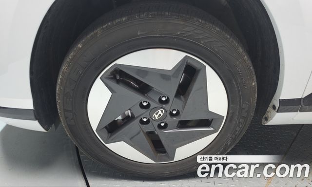 Hyundai Kona 2023 — photo 5