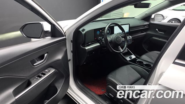 Hyundai Kona 2023 — photo 13