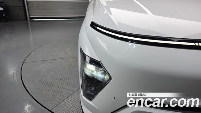 Hyundai Kona 2023 — photo 8