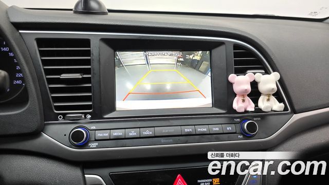 Hyundai AVANTE 2016 — photo 16
