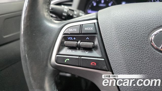 Hyundai AVANTE 2016 — photo 17